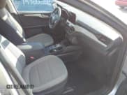 ✅ 2021 Ford Escape SE • VIN: 1FMCU0G67MUA41943 • Lot: 43505174. Wystawiony na IAAI z przebiegiem 48 204 mil. Bezpłatny archiwum sprzedaży aukcyjnych z USA i szczegółowy raport historii pojazdu na DreamBid. Zdjęcie 5.