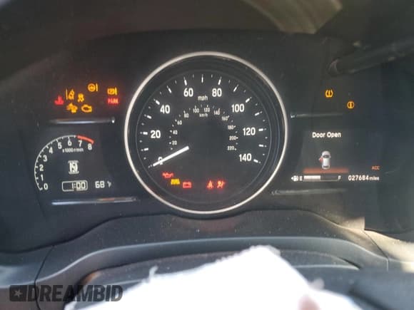 ✅ 2022 Honda HR-V EX • VIN: 3CZRU6H51NM750942 • Лот: 92925885. Опубликован ранее на Copart с пробегом 27 684 миль. Бесплатный доступ к архиву аукционных продаж из США и подробный отчёт об истории автомобиля на DreamBid. Изображение 9.