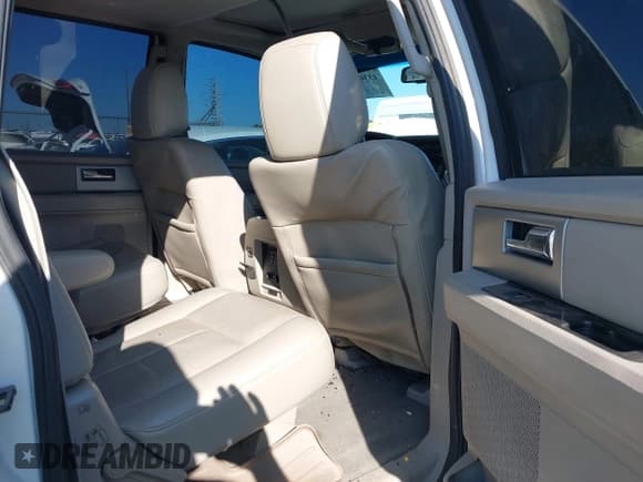 ✅ 2014 Ford Expedition Max Limited • VIN: 1FMJK1K55EEF22948 • Lot: 43300484. Listed on IAAI with 143,376 mi. Free auction sales archive from the USA and detailed vehicle history report at DreamBid. Image 8.