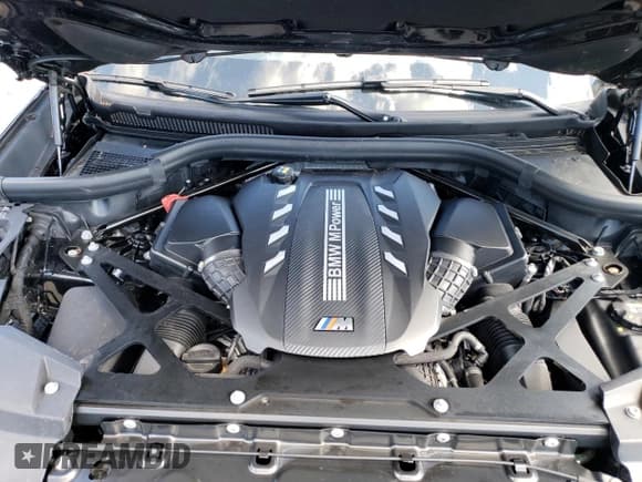 ✅ 2022 BMW X5 M • VIN: 5YMJU0C09N9K23281 • Lot: 70978304. Wystawiony na Copart z przebiegiem 16 293 mil. Bezpłatny archiwum sprzedaży aukcyjnych z USA i szczegółowy raport historii pojazdu na DreamBid. Zdjęcie 11.