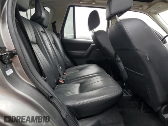 ✅ 2011 Land Rover LR2 HSE • VIN: SALFR2BN9BH255571 • Lot: 81924995. Wystawiony na Copart z przebiegiem 227 229 mil. Bezpłatny archiwum sprzedaży aukcyjnych z USA i szczegółowy raport historii pojazdu na DreamBid. Zdjęcie 10.