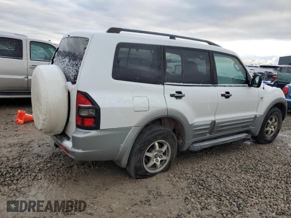 ✅ 2002 Mitsubishi Montero XLS • VIN: JA4MW31R62J028391 • Lot: 81786684. Listed on Copart with 95,438 mi. Free auction sales archive from the USA and detailed vehicle history report at DreamBid. Image 3.