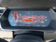 ✅ 2015 Tesla Model S 85D • VIN: 5YJSA1H29FFP80060 • Lot: 43520878. Wystawiony na IAAI z przebiegiem 130 463 mil. Bezpłatny archiwum sprzedaży aukcyjnych z USA i szczegółowy raport historii pojazdu na DreamBid. Zdjęcie 17.