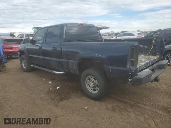 ✅ 2005 Chevrolet Silverado 2500HD LS • VIN: 1GCHK23215F913487 • Lot: 57225445. Wystawiony na Copart z przebiegiem 280 120 mil. Bezpłatny archiwum sprzedaży aukcyjnych z USA i szczegółowy raport historii pojazdu na DreamBid. Zdjęcie 2.