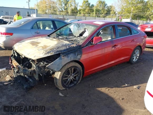 ✅ 2017 Hyundai Sonata SE • VIN: 5NPE24AF6HH576684 • Lot: 43435675. Wystawiony na IAAI z przebiegiem Nie podano. Bezpłatny archiwum sprzedaży aukcyjnych z USA i szczegółowy raport historii pojazdu na DreamBid. Zdjęcie 2.