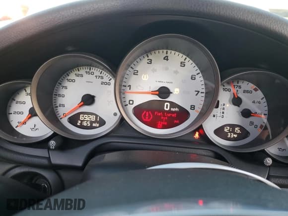 ✅ 2011 Porsche 911 Carrera S • VIN: WP0AB2A96BS721017 • Lot: 42139005. Wystawiony na Copart z przebiegiem 69 281 mil. Bezpłatny archiwum sprzedaży aukcyjnych z USA i szczegółowy raport historii pojazdu na DreamBid. Zdjęcie 9.