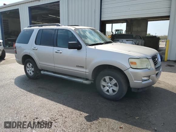✅ 2007 Ford Explorer XLT • VIN: 1FMEU63E87UB25198 • Lot: 71803585. Listed on Copart with 121,484 mi. Free auction sales archive from the USA and detailed vehicle history report at DreamBid. Image 4.