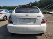 ✅ 2009 Hyundai Accent GS • VIN: KMHCM36C49U106747 • Лот: 65521595. Опубликован ранее на Copart с пробегом 151 189 миль. Бесплатный доступ к архиву аукционных продаж из США и подробный отчёт об истории автомобиля на DreamBid. Изображение 6.