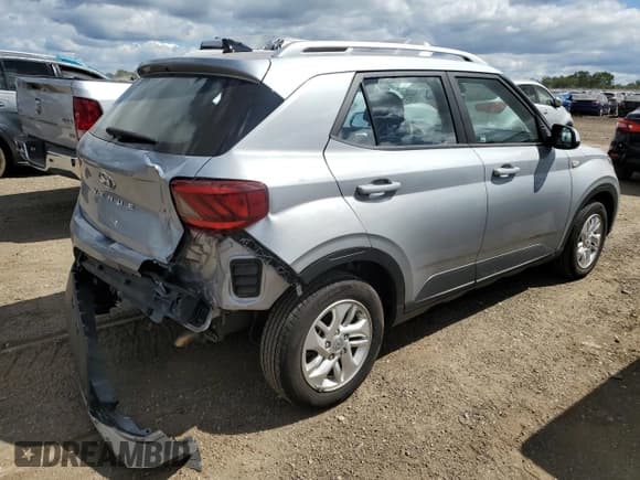 ✅ 2020 Hyundai Venue SEL • VIN: KMHRC8A3XLU015684 • Lot: 69765195. Listed on Copart with 119,732 mi. Free auction sales archive from the USA and detailed vehicle history report at DreamBid. Image 3.