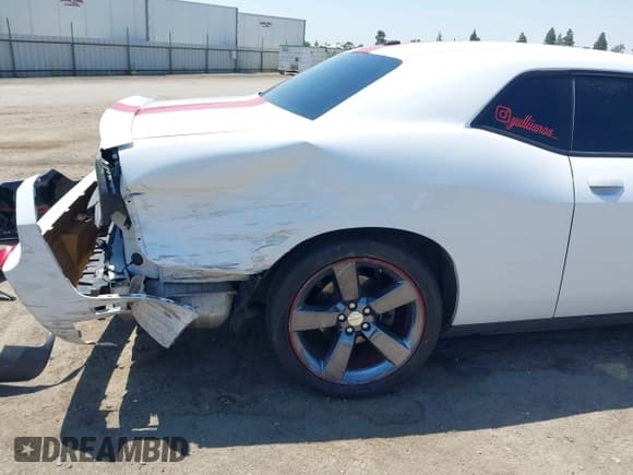 ✅ 2012 Dodge Challenger SXT • VIN: 2C3CDYAG5CH315201 • Lot: 42966307. Wystawiony na IAAI z przebiegiem 107 154 mil. Bezpłatny archiwum sprzedaży aukcyjnych z USA i szczegółowy raport historii pojazdu na DreamBid. Zdjęcie 18.