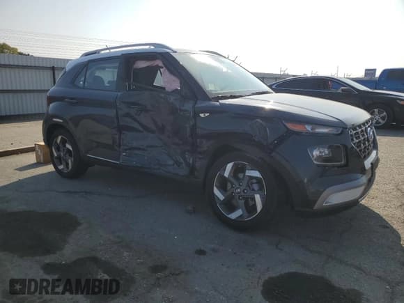 ✅ 2024 Hyundai Venue Limited • VIN: KMHRC8A37RU329401 • Lot: 80789614. Listed on Copart with 975 mi. Free auction sales archive from the USA and detailed vehicle history report at DreamBid. Image 4.