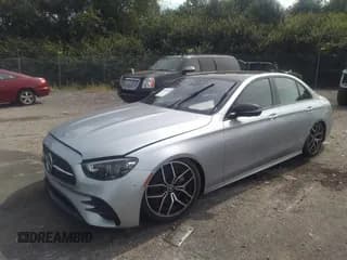 ✅ 2021 Mercedes-Benz E 450 • VIN: W1KZF5KB3MA874821 • Lot: 31221916. Wystawiony na IAAI z przebiegiem Nie podano. Bezpłatny archiwum sprzedaży aukcyjnych z USA i szczegółowy raport historii pojazdu na DreamBid. Zdjęcie 2.