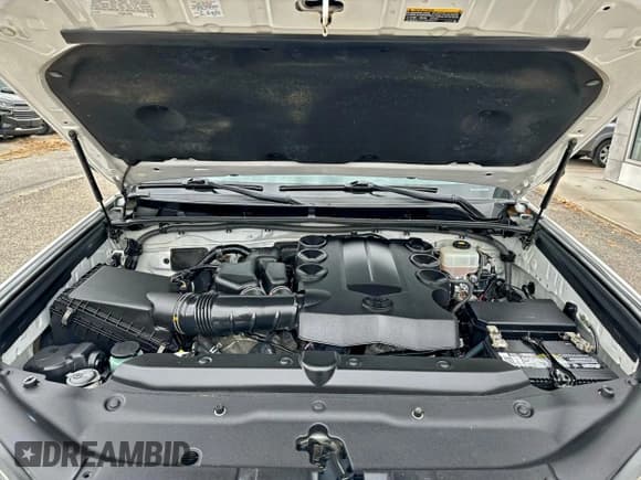 ✅ 2018 Toyota 4Runner SR5 Premium • VIN: JTEBU5JR5J5558076 • Лот: 94961255. Опубликован ранее на Copart с пробегом 201 724 миль. Бесплатный доступ к архиву аукционных продаж из США и подробный отчёт об истории автомобиля на DreamBid. Изображение 7.