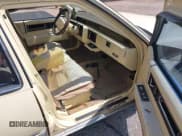 ✅ 1990 Cadillac DeVille • VIN: 1G6CD5333L4369889 • Lot: 42855560. Wystawiony na IAAI z przebiegiem Nie podano. Bezpłatny archiwum sprzedaży aukcyjnych z USA i szczegółowy raport historii pojazdu na DreamBid. Zdjęcie 5.