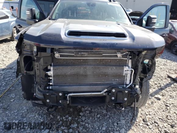 ✅ 2024 Chevrolet Silverado 2500HD LT • VIN: 1GC4YNEY5RF290462 • Lot: 81785095. Wystawiony na Copart z przebiegiem 27 948 mil. Bezpłatny archiwum sprzedaży aukcyjnych z USA i szczegółowy raport historii pojazdu na DreamBid. Zdjęcie 11.