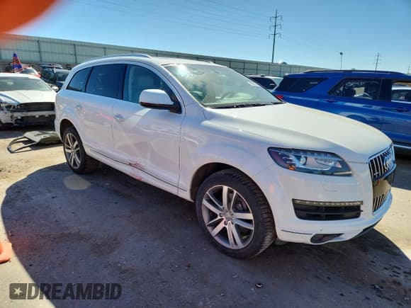 ✅ 2015 Audi Q7 Premium Plus • VIN: WA1LGAFE4FD027344 • Lot: 82526945. Listed on Copart with 142,195 mi. Free auction sales archive from the USA and detailed vehicle history report at DreamBid. Image 4.