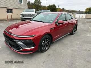 2025 Hyundai Sonata SEL с VIN KMHL64JA9SA456534, выставлен на аукционе Copart как лот 90396385 с пробегом 19 440 миль миль и Чистый • Clean title. История ставок и продаж доступна на DreamBid. Изображение 1.