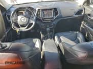 ✅ 2021 Jeep Cherokee Limited • VIN: 1C4PJLDX0MD147440 • Lot: 92688785. Wystawiony na Copart z przebiegiem 28 805 mil. Bezpłatny archiwum sprzedaży aukcyjnych z USA i szczegółowy raport historii pojazdu na DreamBid. Zdjęcie 8.