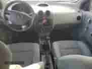 2005 Chevrolet Aveo SVM z VIN KL1TD52655B340117, wystawiony jako Copart lot #88163475 z przebiegiem 212 753 mil mil oraz Szkoda całkowita • Salvage title. Historia ofert i sprzedaży dostępna na DreamBid. Obrazek 8.