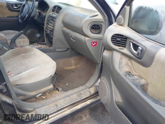 2005 Hyundai Santa Fe GLS z VIN KM8SC73D45U994851, wystawiony jako IAAI lot #40705312 z przebiegiem 135 459 mil mil oraz . Historia ofert i sprzedaży dostępna na DreamBid. Obrazek 5.