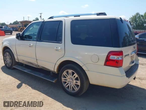 ✅ 2011 Ford Expedition Limited • VIN: 1FMJU1K56BEF13472 • Лот: 42990503. Опубликован ранее на IAAI с пробегом 246 685 миль. Бесплатный доступ к архиву аукционных продаж из США и подробный отчёт об истории автомобиля на DreamBid. Изображение 3.