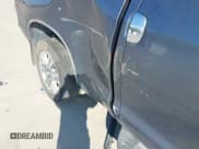 ✅ 2008 Toyota Tundra • VIN: 5TFRU54148X011064 • Lot: 43421865. Wystawiony na IAAI z przebiegiem 306 435 mil. Bezpłatny archiwum sprzedaży aukcyjnych z USA i szczegółowy raport historii pojazdu na DreamBid. Zdjęcie 18.