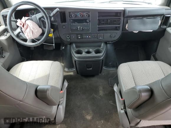 ✅ 2019 Chevrolet Express Passenger LT • VIN: 1GAZGPFG0K1192705 • Lot: 66196185. Wystawiony na Copart z przebiegiem 196 248 mil. Bezpłatny archiwum sprzedaży aukcyjnych z USA i szczegółowy raport historii pojazdu na DreamBid. Zdjęcie 8.