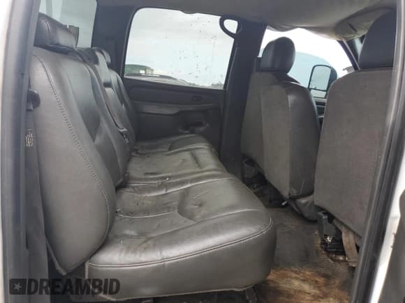 ✅ 2006 Chevrolet Silverado 2500HD LT2 • VIN: 1GCHK23U06F261402 • Лот: 68655945. Опубликован ранее на Copart с пробегом 488 767 миль. Бесплатный доступ к архиву аукционных продаж из США и подробный отчёт об истории автомобиля на DreamBid. Изображение 10.