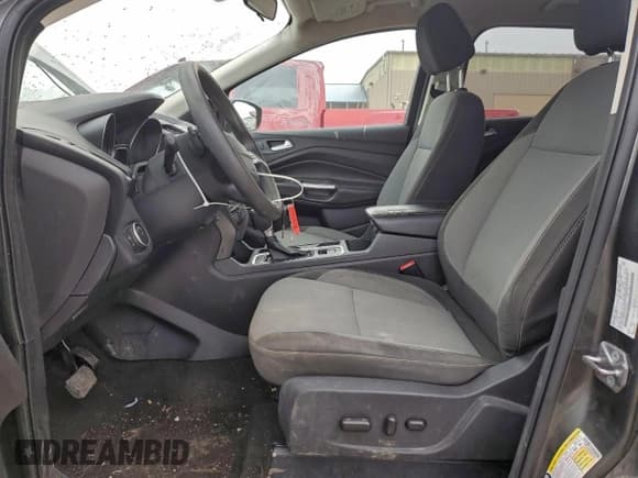 ✅ 2017 Ford Escape SE • VIN: 1FMCU0GD8HUD82014 • Lot: 95945805. Listed on Copart with 164,604 mi. Free auction sales archive from the USA and detailed vehicle history report at DreamBid. Image 7.