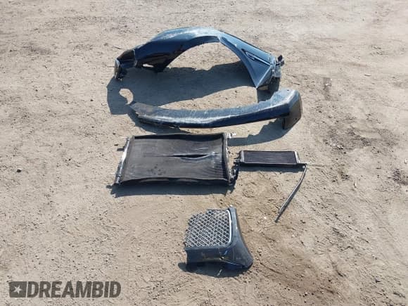 ✅ 2015 Bentley Flying Spur V8 • VIN: SCBET9ZA3FC042007 • Lot: 40551620. Listed on IAAI with 27,039 mi. Free auction sales archive from the USA and detailed vehicle history report at DreamBid. Image 12.