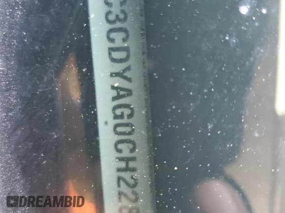 ✅ 2012 Dodge Challenger SXT • VIN: 2C3CDYAG0CH228029 • Lot: 77434704. Wystawiony na Copart z przebiegiem 133 272 mil. Bezpłatny archiwum sprzedaży aukcyjnych z USA i szczegółowy raport historii pojazdu na DreamBid. Zdjęcie 12.