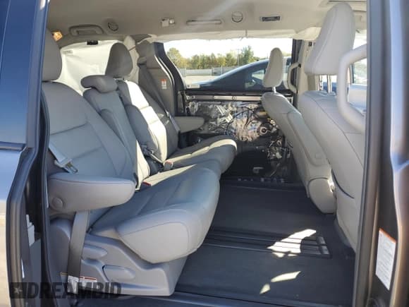 ✅ 2018 Toyota Sienna XLE Auto Access Seat • VIN: 5TDYZ3DC9JS960480 • Lot: 82390745. Listed on Copart with 82,023 mi. Free auction sales archive from the USA and detailed vehicle history report at DreamBid. Image 11.