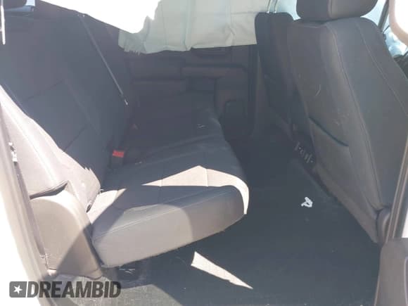 ✅ 2019 Chevrolet Silverado 1500 LT • VIN: 3GCPYDEK6KG194105 • Lot: 43062182. Wystawiony na IAAI z przebiegiem 78 601 mil. Bezpłatny archiwum sprzedaży aukcyjnych z USA i szczegółowy raport historii pojazdu na DreamBid. Zdjęcie 8.