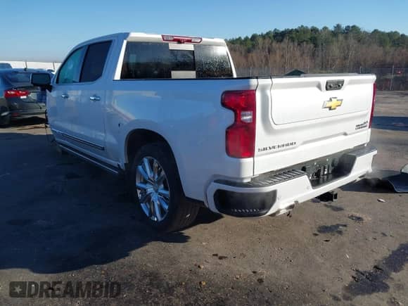 2024 Chevrolet Silverado 1500 High Country с VIN 1GCUDJED5RZ220704, выставлен на аукционе IAAI как лот 41225916 с пробегом 23 540 миль миль и . История ставок и продаж доступна на DreamBid. Изображение 3.