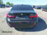 2020 BMW 3 Series 330i xDrive z VIN WBA5R7C01LFH48872, wystawiony jako IAAI lot #42136088 z przebiegiem Nie podano mil oraz . Historia ofert i sprzedaży dostępna na DreamBid. Obrazek 15.