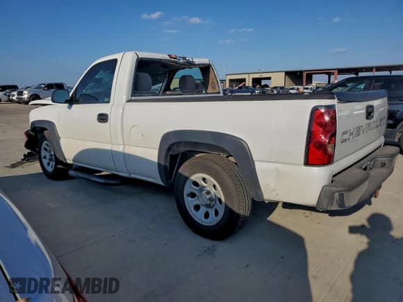 ✅ 2006 Chevrolet Silverado 1500 Work Truck • VIN: 3GCEC14X06G229213 • Lot: 91407105. Wystawiony na Copart z przebiegiem 179 033 mil. Bezpłatny archiwum sprzedaży aukcyjnych z USA i szczegółowy raport historii pojazdu na DreamBid. Zdjęcie 2.