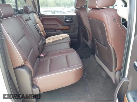 ✅ 2015 Chevrolet Silverado 1500 High Country • VIN: 3GCUKTEJ0FG443056 • Лот: 42172079. Опубликован ранее на IAAI с пробегом 147 797 миль. Бесплатный доступ к архиву аукционных продаж из США и подробный отчёт об истории автомобиля на DreamBid. Изображение 8.