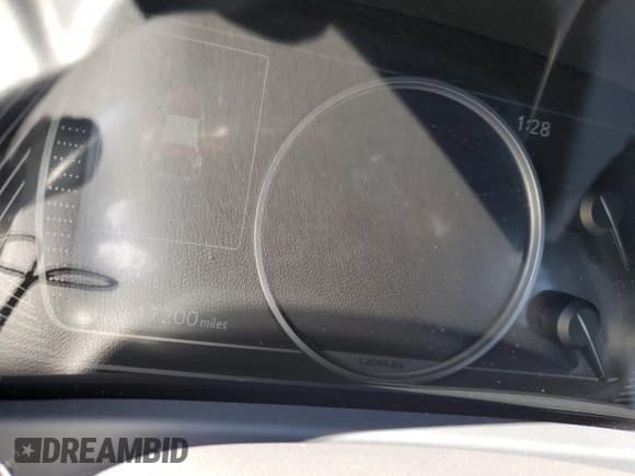 ✅ 2019 Lexus UX 200 • VIN: JTHY3JBHXK2013766 • Lot: 70606282. Wystawiony na Copart z przebiegiem 17 200 mil. Bezpłatny archiwum sprzedaży aukcyjnych z USA i szczegółowy raport historii pojazdu na DreamBid. Zdjęcie 9.