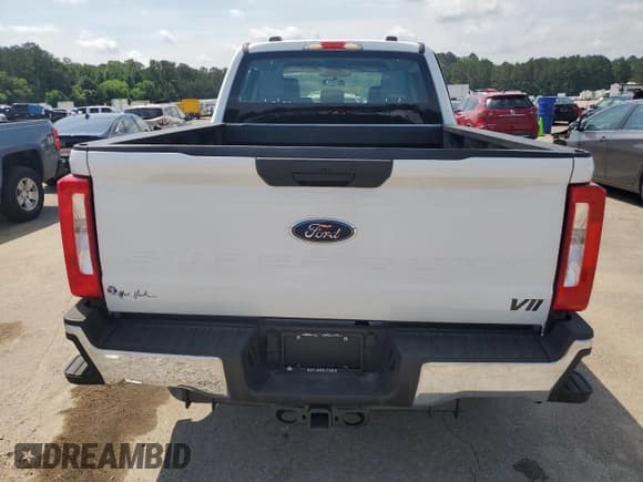 ✅ 2024 Ford F-250 XL • VIN: 1FT7W2BA2REF77028 • Lot: 56962015. Listed on Copart with 2,347 mi. Free auction sales archive from the USA and detailed vehicle history report at DreamBid. Image 6.