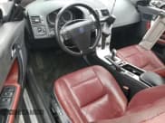 ✅ 2012 Volvo C70 T5 • VIN: YV1672MC7CJ127231 • Лот: 84770915. Опубликован ранее на Copart с пробегом 154 958 миль. Бесплатный доступ к архиву аукционных продаж из США и подробный отчёт об истории автомобиля на DreamBid. Изображение 8.