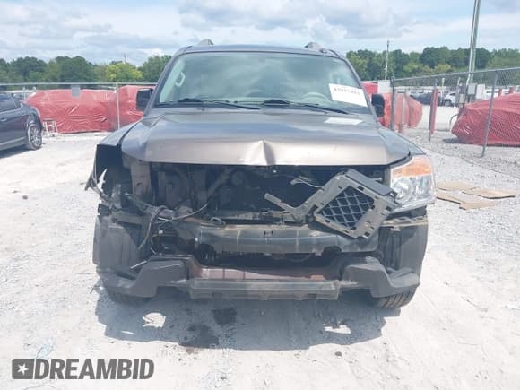 ✅ 2014 Nissan Armada SV • VIN: 5N1BA0ND3EN607162 • Lot: 42957843. Wystawiony na IAAI z przebiegiem 157 427 mil. Bezpłatny archiwum sprzedaży aukcyjnych z USA i szczegółowy raport historii pojazdu na DreamBid. Zdjęcie 6.