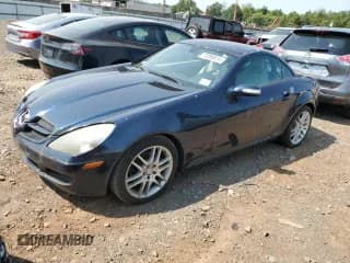 ✅ 2007 Mercedes-Benz SLK 280 • VIN: WDBWK54F17F147014 • Лот: 70086814. Опубликован ранее на Copart с пробегом 106 197 миль. Бесплатный доступ к архиву аукционных продаж из США и подробный отчёт об истории автомобиля на DreamBid. Изображение 1.