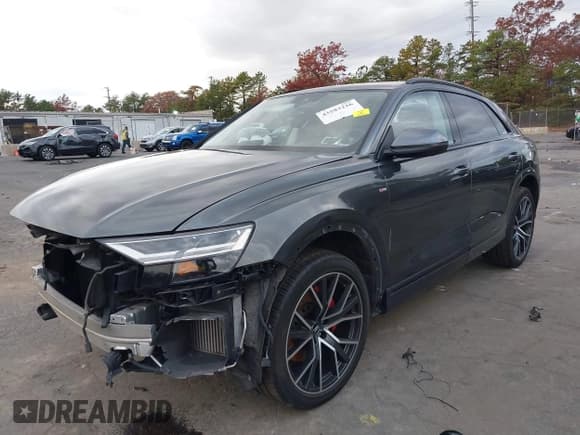 ✅ 2020 Audi Q8 Premium Plus • VIN: WA1EVAF15LD003304 • Lot: 43583226. Listed on IAAI with 61,972 mi. Free auction sales archive from the USA and detailed vehicle history report at DreamBid. Image 2.