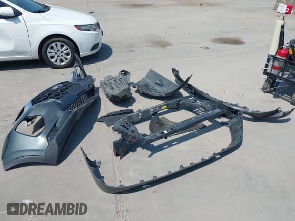 ✅ 2020 Hyundai Santa Fe SE • VIN: 5NMS2CADXLH228646 • Lot: 43160344. Wystawiony na IAAI z przebiegiem 88 423 mil. Bezpłatny archiwum sprzedaży aukcyjnych z USA i szczegółowy raport historii pojazdu na DreamBid. Zdjęcie 12.