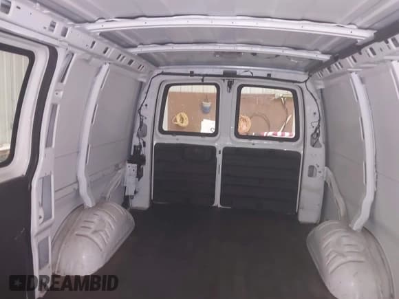 ✅ 2010 Chevrolet Express Cargo • VIN: 1GCUGADX1A1113221 • Lot: 42155867. Listed on IAAI with Not provided. Free auction sales archive from the USA and detailed vehicle history report at DreamBid. Image 20.