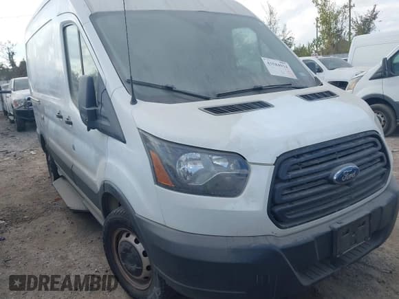 ✅ 2019 Ford Transit • VIN: 1FTYR1CM6KKA74348 • Лот: 43584934. Опубликован ранее на IAAI с пробегом 138 353 миль. Бесплатный доступ к архиву аукционных продаж из США и подробный отчёт об истории автомобиля на DreamBid. Изображение 1.