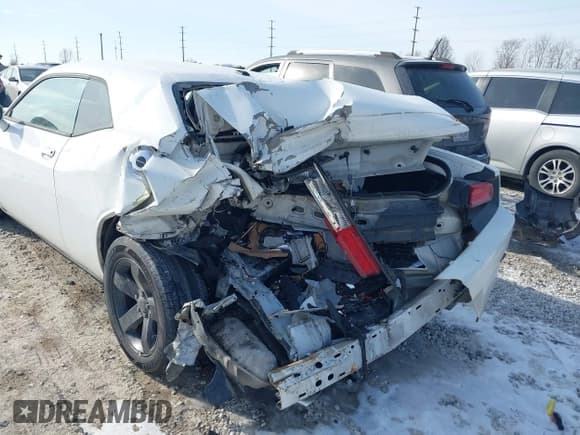 ✅ 2012 Dodge Challenger SXT • VIN: 2C3CDYAG9CH125191 • Lot: 41412556. Wystawiony na IAAI z przebiegiem 123 524 mil. Bezpłatny archiwum sprzedaży aukcyjnych z USA i szczegółowy raport historii pojazdu na DreamBid. Zdjęcie 6.