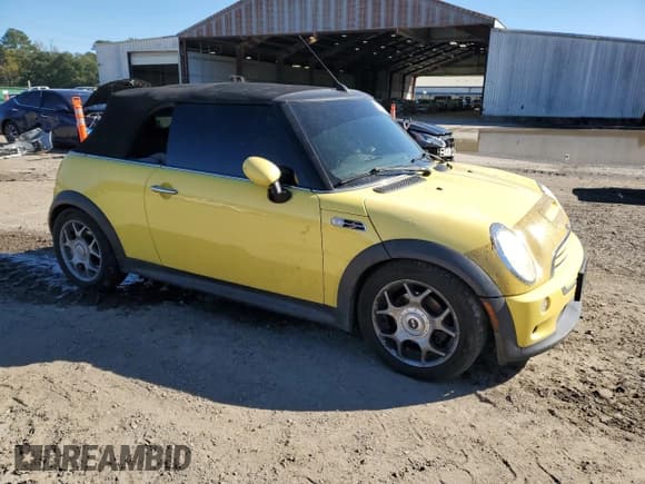 ✅ 2005 MINI Convertible S • VIN: WMWRH33415TF81241 • Lot: 90910405. Wystawiony na Copart z przebiegiem 178 073 mil. Bezpłatny archiwum sprzedaży aukcyjnych z USA i szczegółowy raport historii pojazdu na DreamBid. Zdjęcie 4.