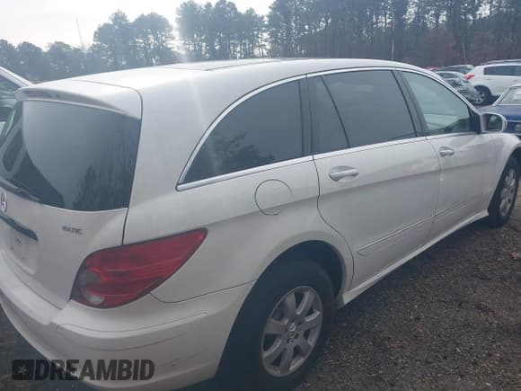 ✅ 2007 Mercedes-Benz R 3.5L • VIN: 4JGCB65E67A053042 • Lot: 41497759. Listed on IAAI with 107,104 mi. Free auction sales archive from the USA and detailed vehicle history report at DreamBid. Image 4.