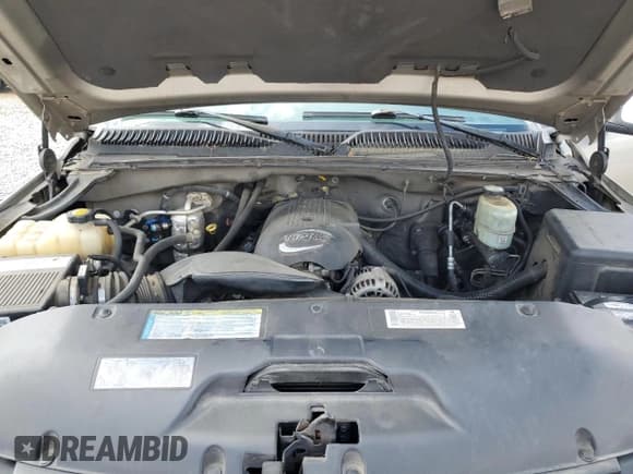 ✅ 2001 Chevrolet Silverado 2500HD LS • VIN: 1GCHK29U71E258941 • Лот: 56692395. Опубликован ранее на Copart с пробегом 189 133 миль. Бесплатный доступ к архиву аукционных продаж из США и подробный отчёт об истории автомобиля на DreamBid. Изображение 11.